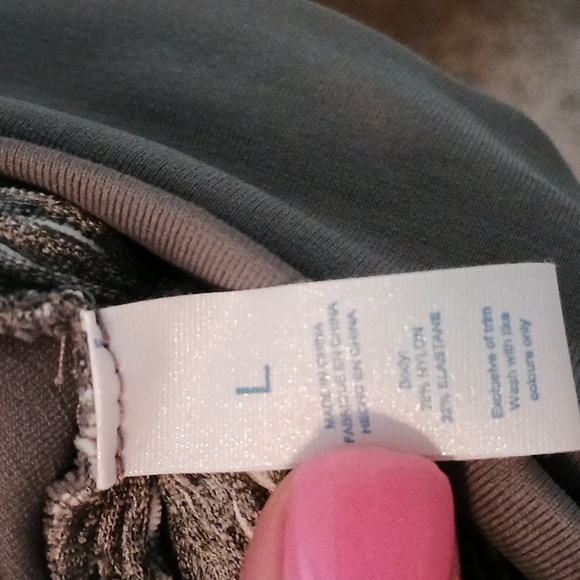 Pants - Picture 8 of 8